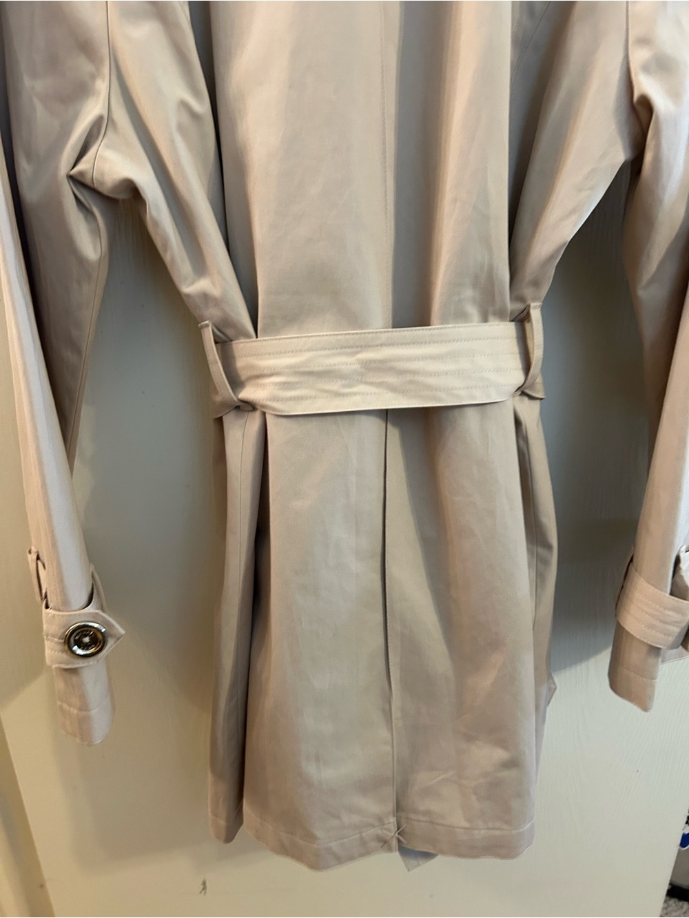 Michael Kors Light Beige Double-Breasted Trench with Notched Lapel - Picture 9 of 14